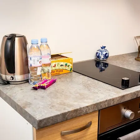 아파트 Stories Writer's Ap 40sqm Renovated Free Parking