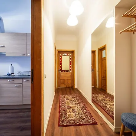 Lägenhet Stories Writer's Ap 40sqm Renovated Free Parking